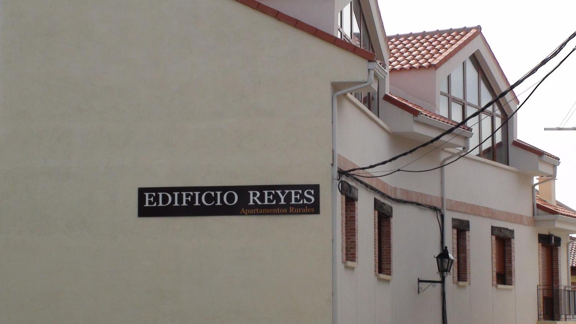 Апартаменти Edificio Reyes Ла-Адрада Екстер'єр фото